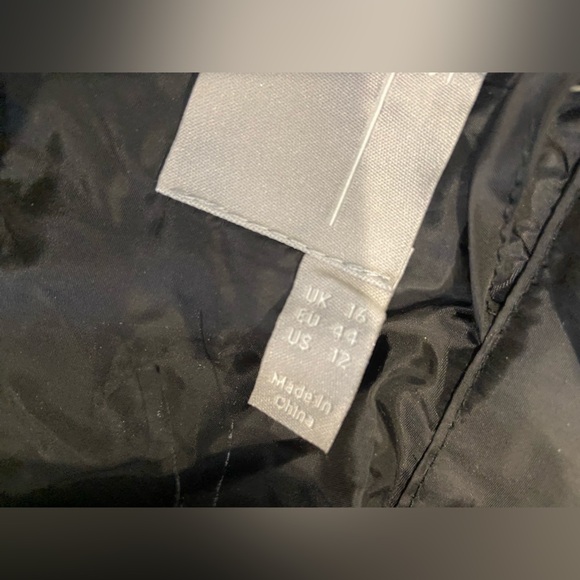 ❤️4 for $25❤️‎ ASOS compact windbreaker NEW - Picture 3 of 5